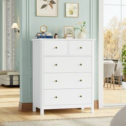White Dresser of 5 Drawers, Dresser Chest with Easy Pull Handle for Bedroom, Living Room