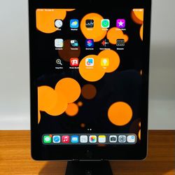 APPLE IPAD 5 32GB 9.7” Fully Functional