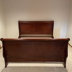 King Size Sleigh Bed