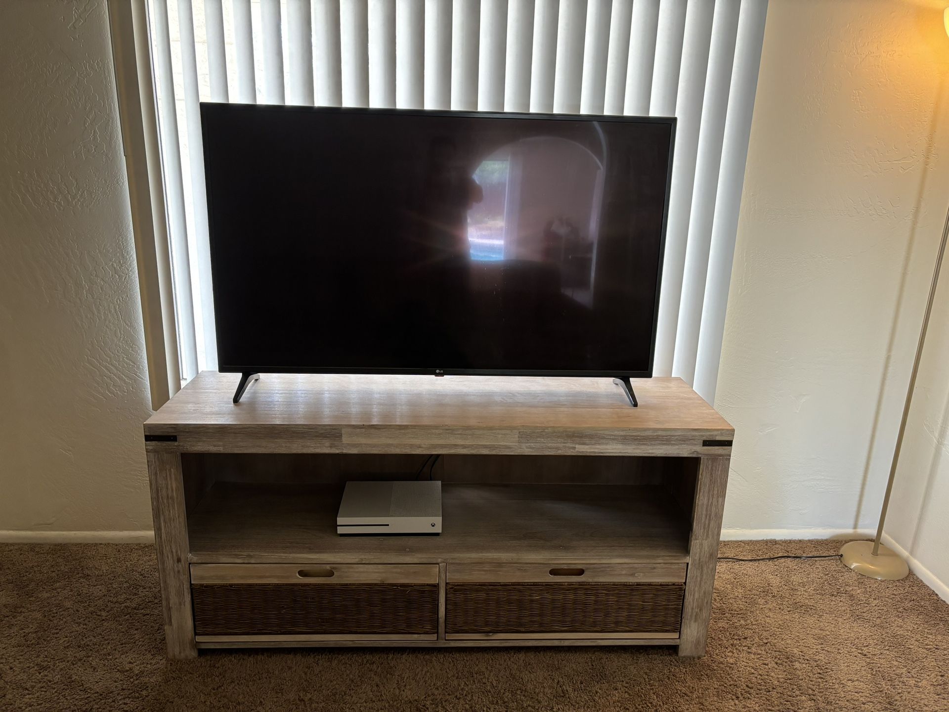 Tv Stand 