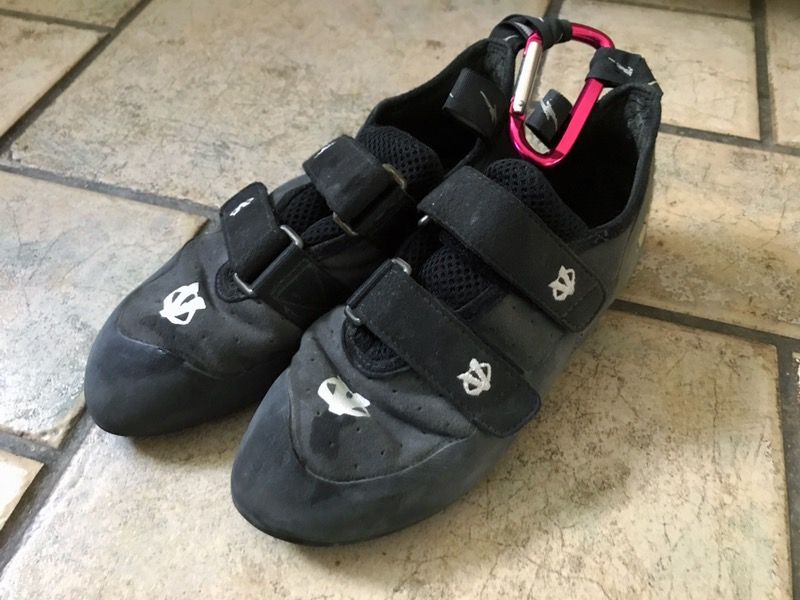 Rock climbing shoes - size 8