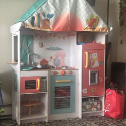 Play Kitchen