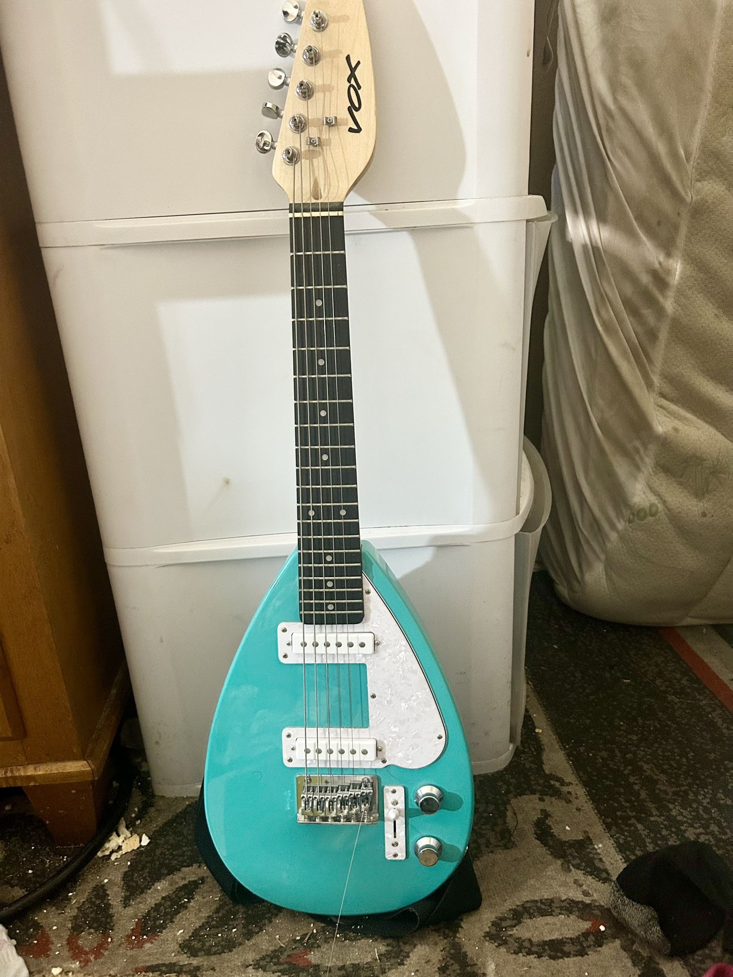 VOX Electric Mini Aqua Guitar