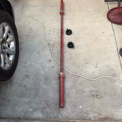 Olympic Barbell With Free Weight Clamps