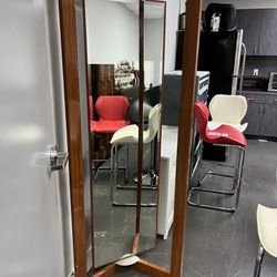 SWIVEL MIRROR AND JEWELRY HOLDER AND COAT HANGER ON CLEARANCE STORE CLOSING EVERYTHING MUST GO !!!!***