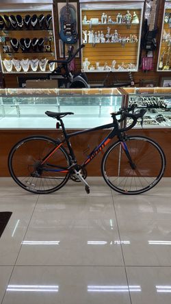 Giant Road Bike – Lightweight Performance Bicycle – Black/Blue/Orange
