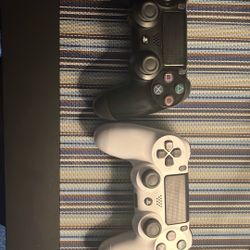 PlayStation 4 Controller 