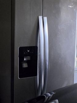 4 Month Old Whirlpool Refrigerator