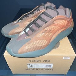 Yeezy 700 ‘Copper Fade’ Size 12