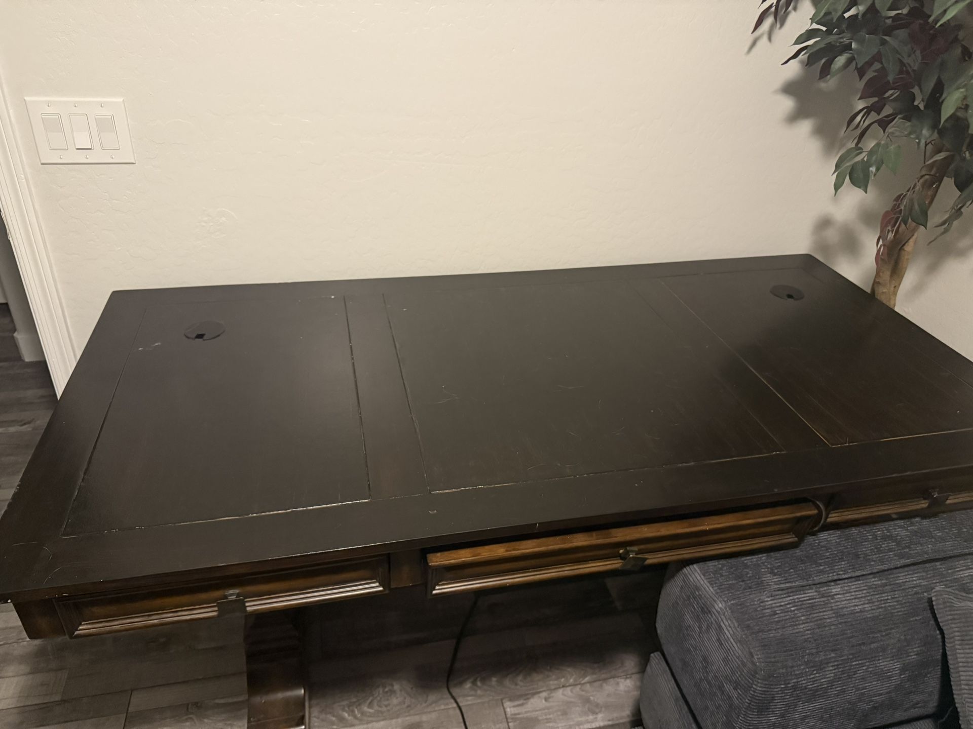 Wooden Desk Table