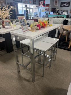 Bar table set! Easy financing! ❤️🥰☀️