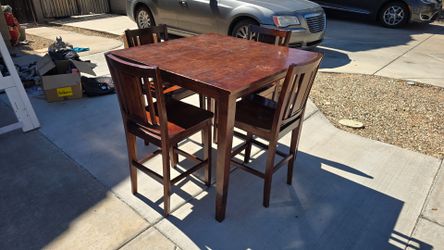 Dinning table and chairs