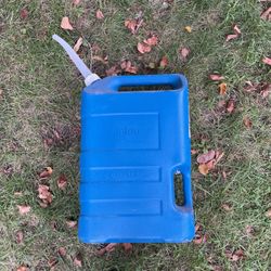 Igloo Water Container, 6 gal, Blue