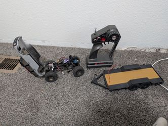 Scx 24 RC car crawler