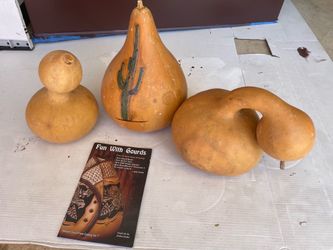 3 gourds with booklet