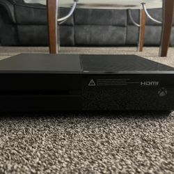 Xbox One 500gb (read description)