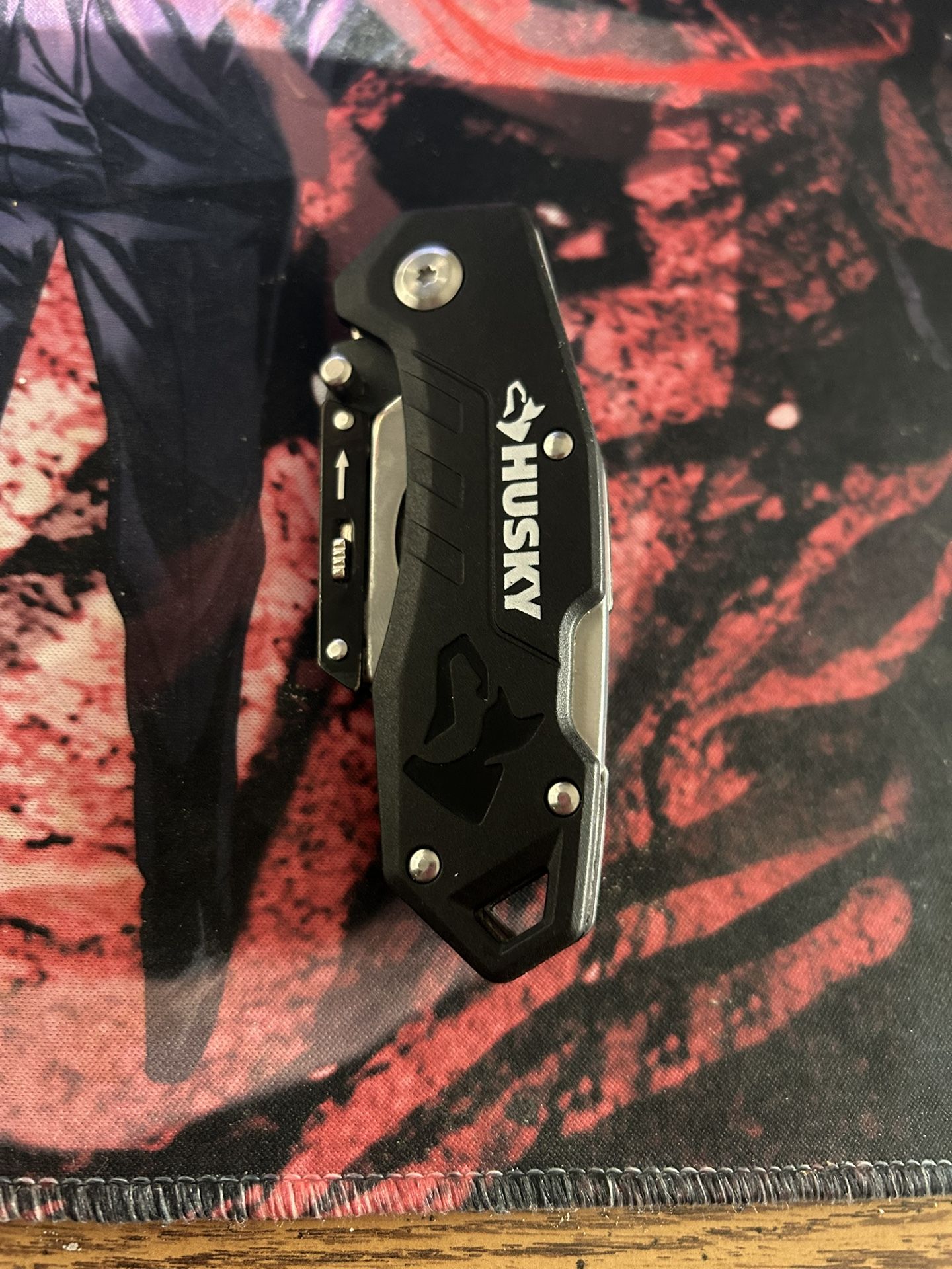 Husky: Folding Lock-Back Utility Knife