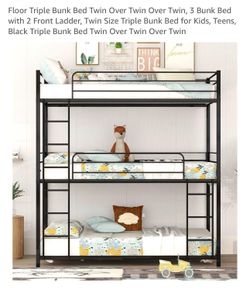 Triple bunk bed