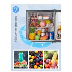 Proctor Silex Mini Fridge W/ Mini Freezer