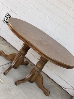 Dinner Table, No Middle Extender, Sturdy Great Condition  Also 6 Matching Sturdy Chairs Available For $25Extra( A 60 Value)