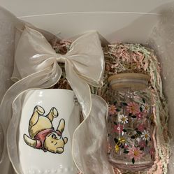 Disney Winnie the Pooh  mug by Rea Dunn and glass Sipper cup