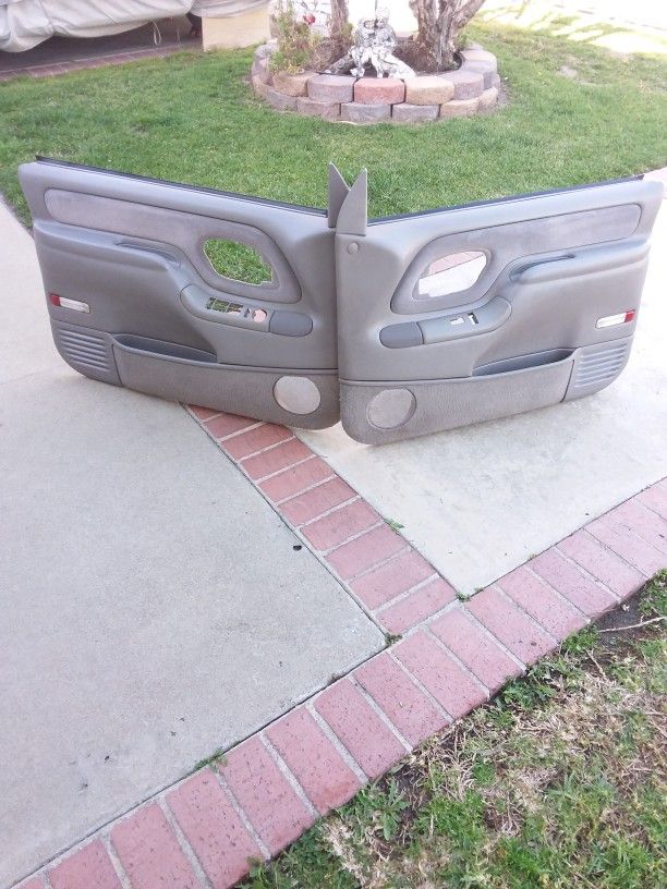 Obs Chevy Truck 95 - 99 Silverado / Tahoe / Yukon / Chevy Dually / Suburban / Gray Door Panels