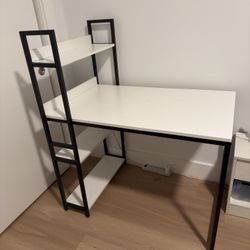 Desk (need it gone asap)