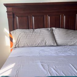 King Size bed with Mattress