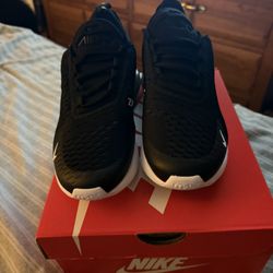 Nike Women’s/youth Shoes Brand New 
