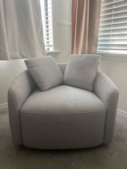 Swivel Accent Chair
