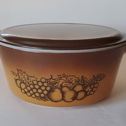 PYREX Old Orchard 2 1/2 QT Round Casserole Dish # 475B w/ Brown Lid