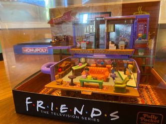 Polly Pocket Set - FRIENDS theme
