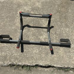 Pull Up Bar 