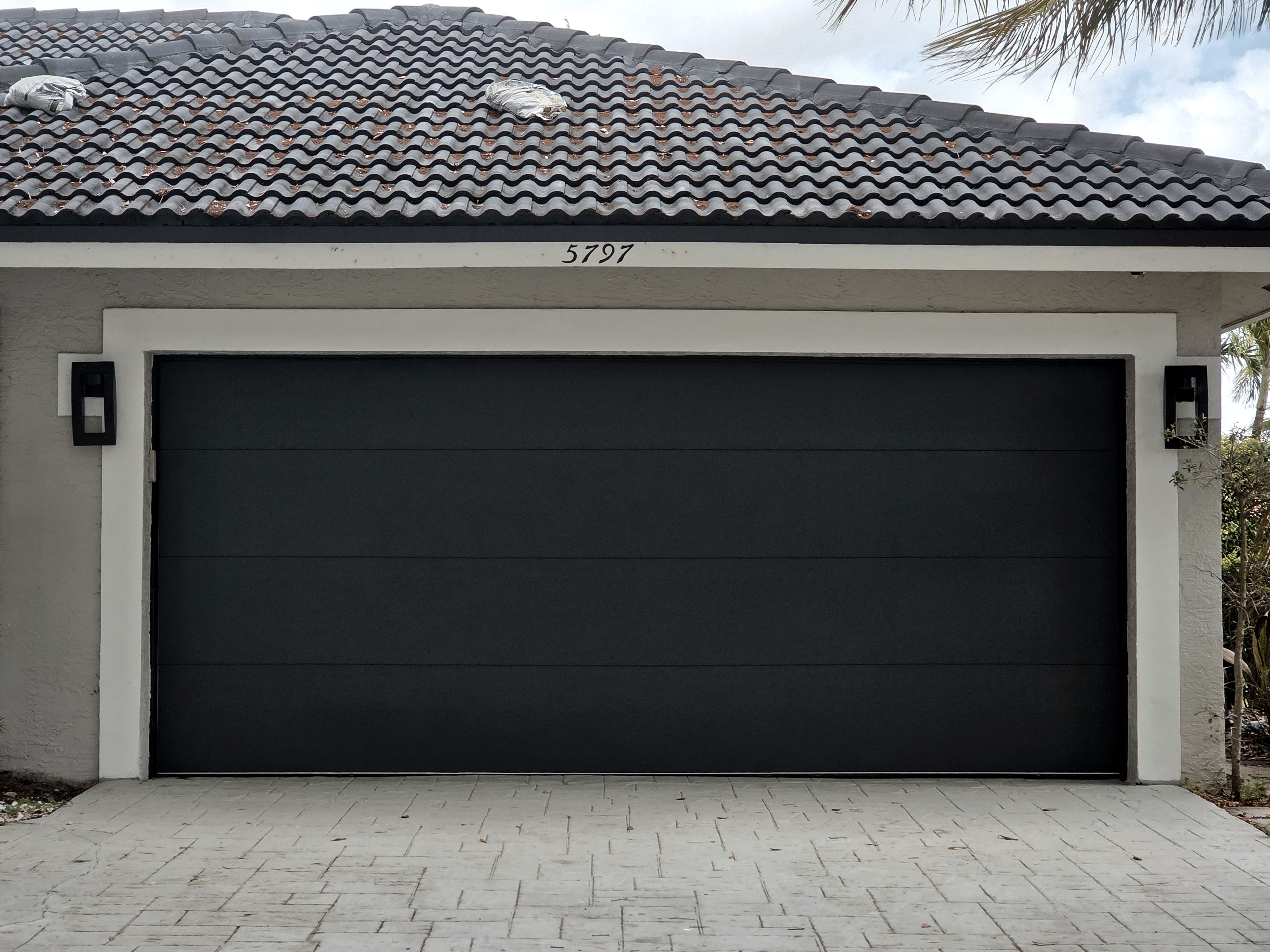 New Modern Garage Door 16x7 – 2-Car, Insulated + FREE Install