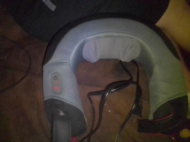 Neck Massage/Heat Pillow