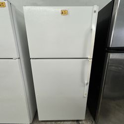 GE 30” TOP AND BOTTOM REFRIGERATOR 