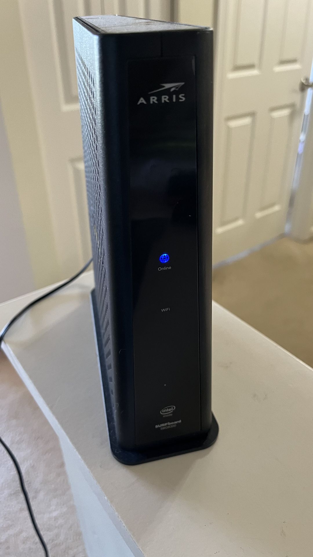 Arris Surfboard SBG8300 Modem-Wi-Fi Router