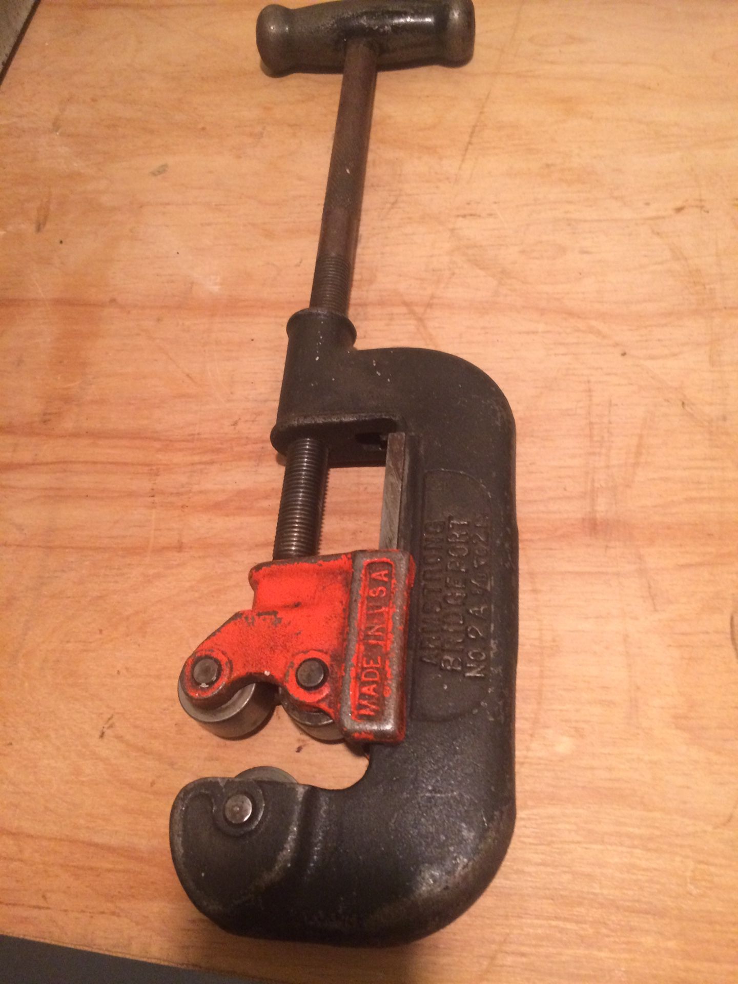Armstrong pipe cutter