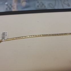 14k Gold Bracelet Diamonds Around It 14.1 Grams If You Are Interested Ask For Maribel Thank You 😊 