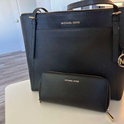 Michael Kors Tote And matching wristlet