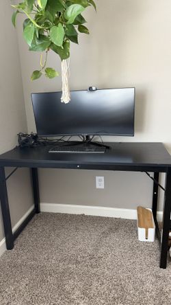 Black Computer Desk