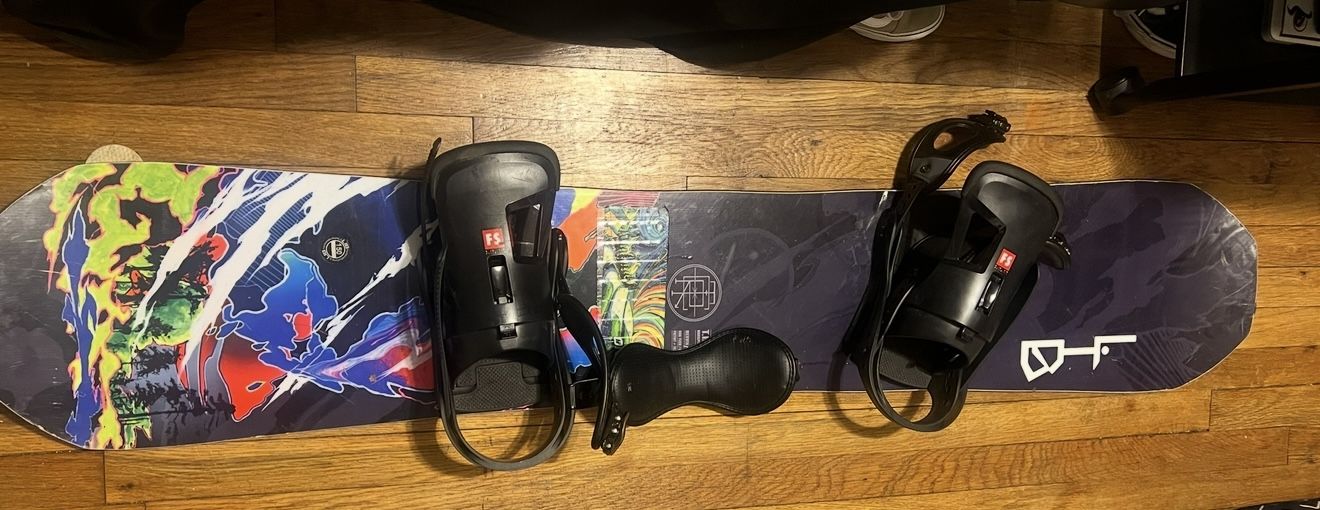 Libtech Snowboard + Burton Bindings