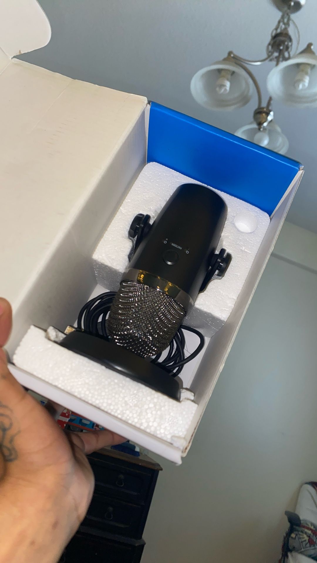 Yeti Nano Microphone And Pop Filter Bundle