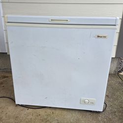 Magic Chef freezer