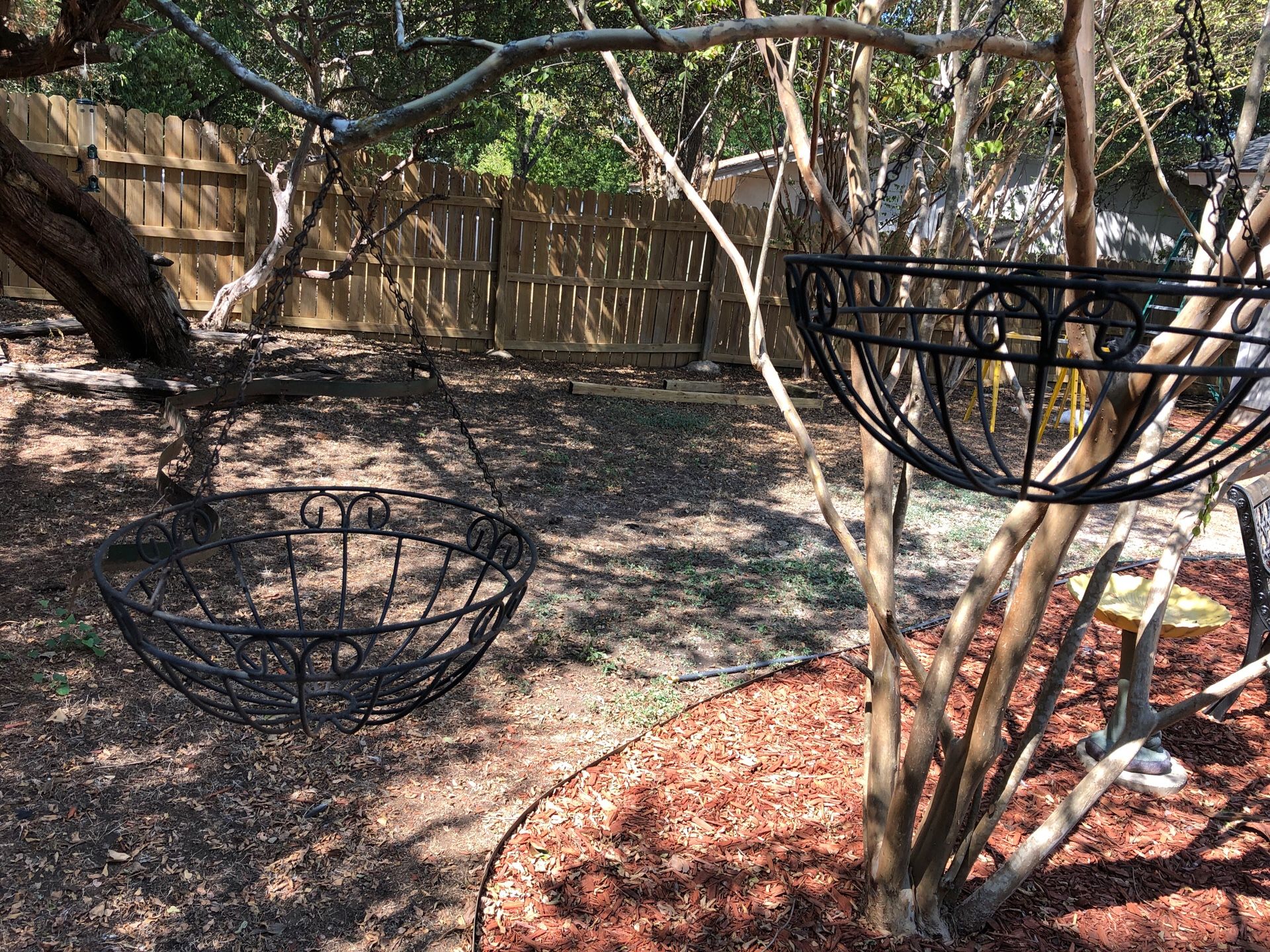 2 Metal hanging plant holders