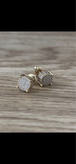 VVS1 Moissanite earring gold plated
