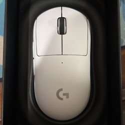Logitech Gpro Super light White 