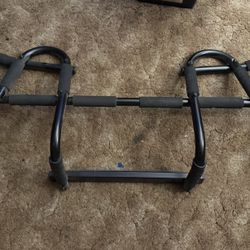 Pull Up Bar