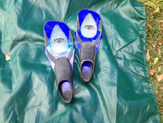 Bodyglove flippers