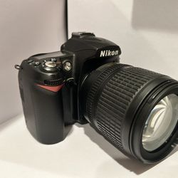 Nikon D90
